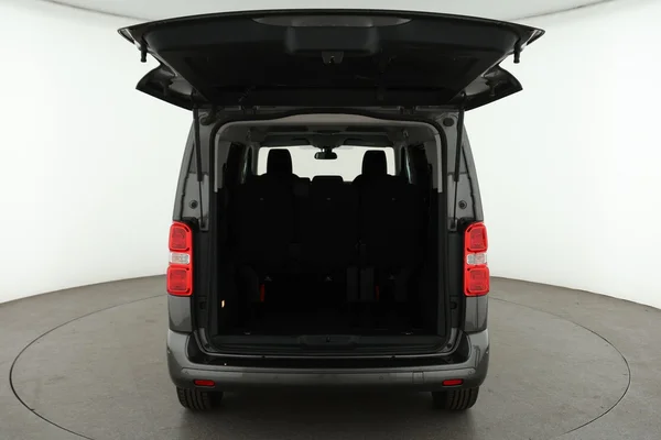 Toyota ProAce (2019) — foto 7 van 16