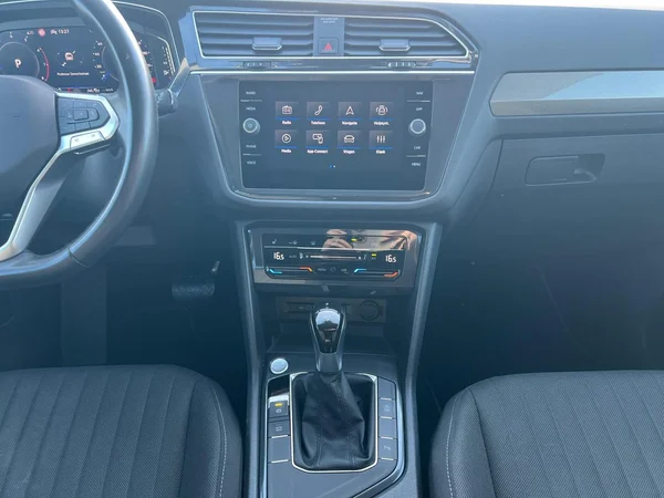 VOLKSWAGEN Tiguan Allspace (2025) — foto 3 van 24