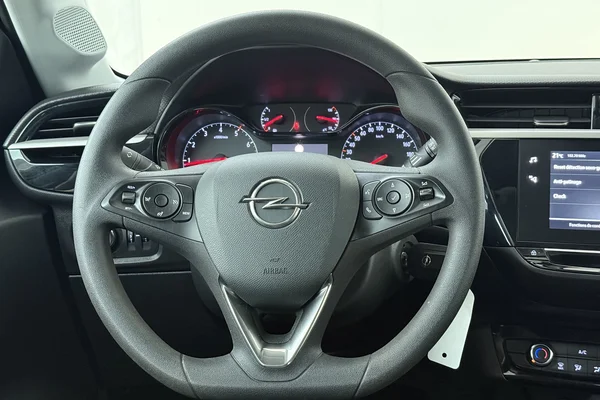 Opel Corsa (2023) — foto 2 van 24