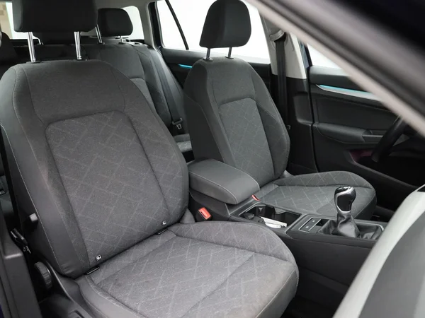Volkswagen Golf (2021) — foto 35 van 43