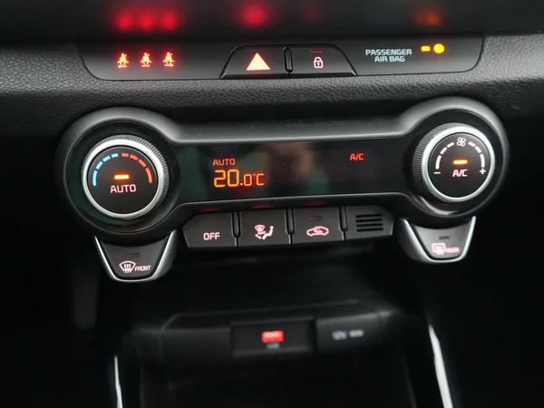 Kia Stonic (2025) — foto 9 van 21