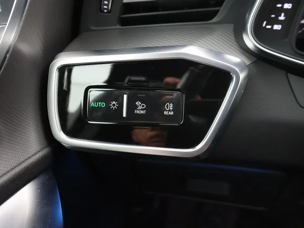Audi A6 (2019) — foto 14 van 29