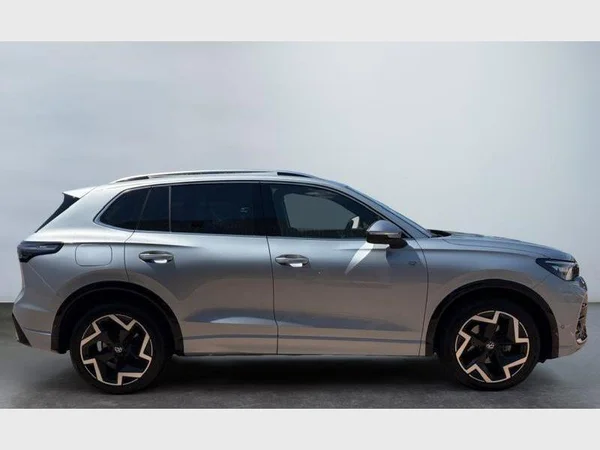 Volkswagen Tiguan (2024) — foto 25 van 26