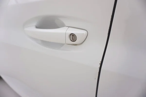 Peugeot E-208 (2022) — foto 20 van 30