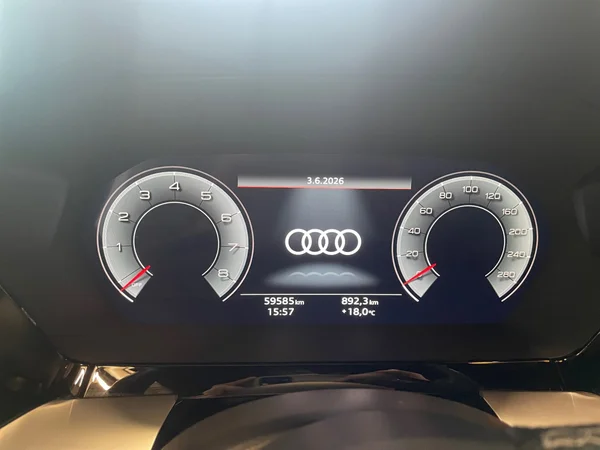 AUDI A3 Sportback (2024) — foto 17 van 20