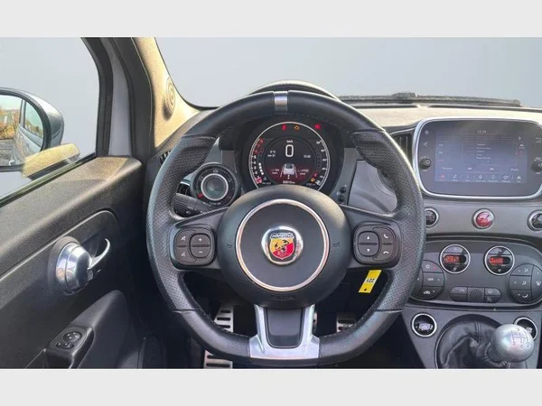 Abarth 595C (2021) — foto 19 van 19