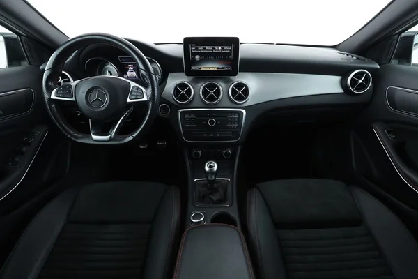 Mercedes-Benz GLA-Klasse (2017) — foto 3 van 16