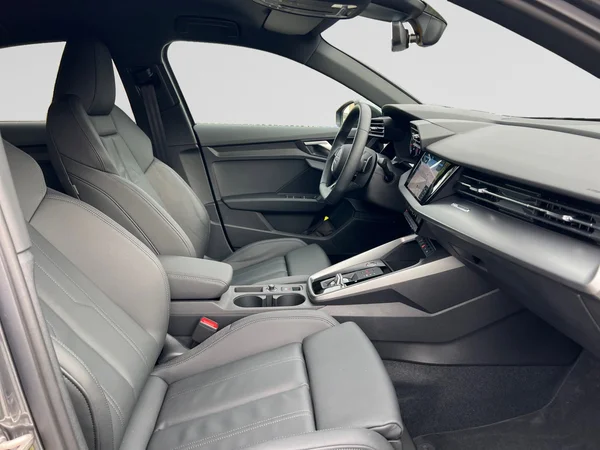 AUDI A3 Sedan (2025) — foto 3 van 18
