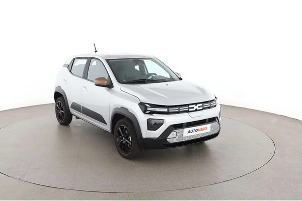 Dacia Spring (2025) — foto 14 van 16