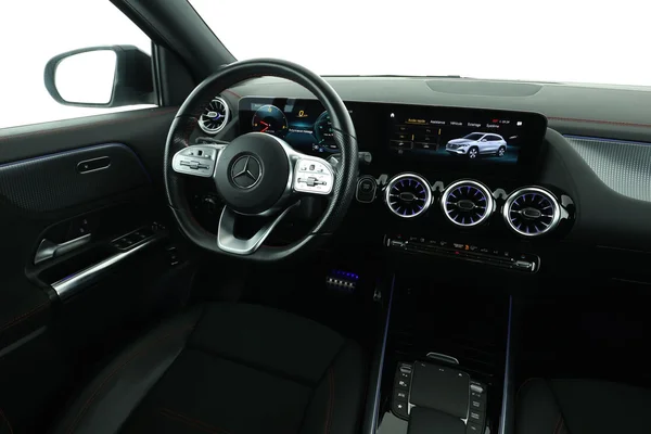 Mercedes-Benz EQA (2021) — foto 5 van 17