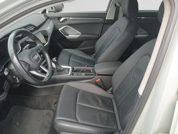 AUDI Q3 Sportback PHEV (2023) — foto 7 van 21