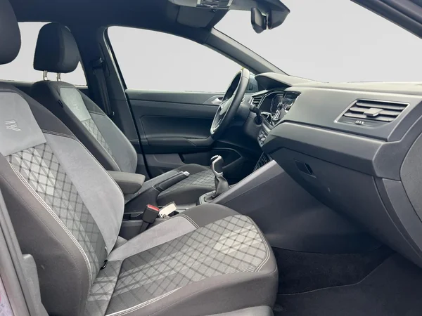 VOLKSWAGEN Taigo (2022) — foto 18 van 18