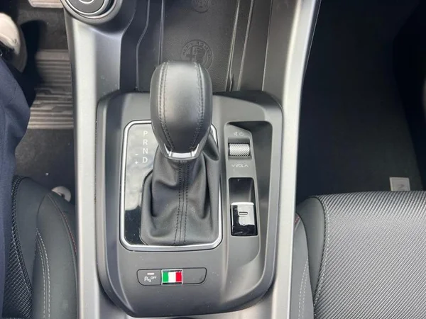 ALFA ROMEO Tonale (2023) — foto 10 van 25