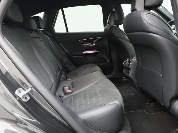 Mercedes-Benz GLC (2025) — foto 35 van 45