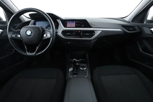 BMW 1-serie (2022) — foto 3 van 16