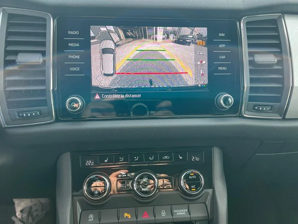 SKODA Kodiaq (2022) — foto 2 van 18