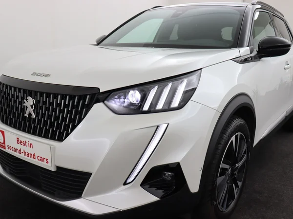 PEUGEOT 2008 (2022) — foto 26 van 32
