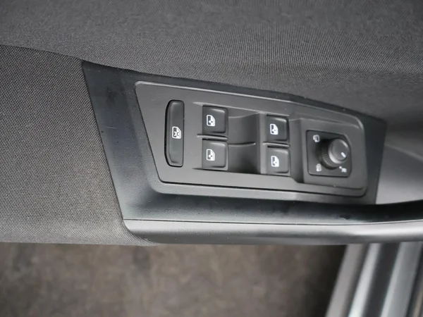 VOLKSWAGEN T-Roc (2022) — foto 11 van 26