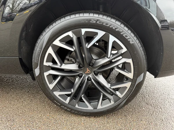 CUPRA Terramar e-Hybrid (PHEV) (2026) — foto 13 van 21