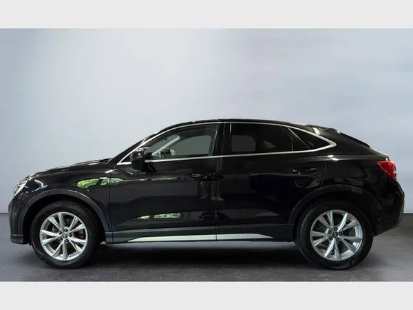 Audi Q3 Sportback (2020) — foto 21 van 27