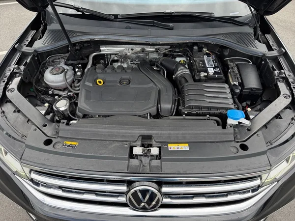 VOLKSWAGEN Tiguan (2021) — foto 20 van 24