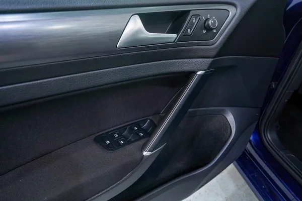 Volkswagen E-Golf (2019) — foto 9 van 75