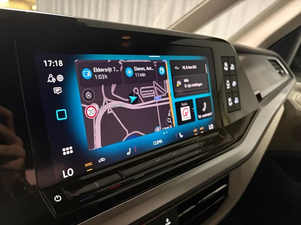 VOLKSWAGEN Multivan T7 Long eHybrid (PHEV) (2026) — foto 14 van 15