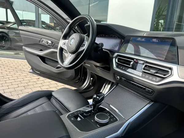 Bmw 330 (2021) — foto 7 van 31