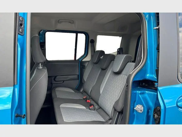 Ford Tourneo Courier (2025) — foto 3 van 30