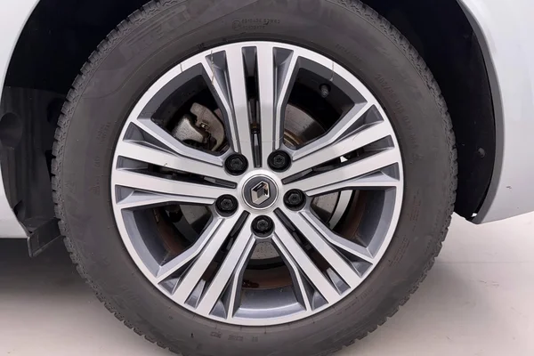 Renault Megane SW Phase II E-TECH (PHEV) (2023) — foto 20 van 34