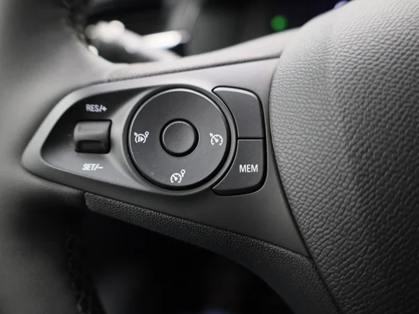 Opel Corsa-e (2023) — foto 13 van 40