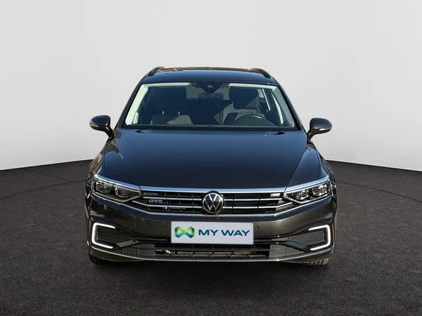 VOLKSWAGEN Passat Variant GTE (2023) — foto 23 van 24