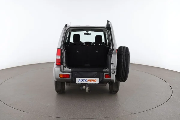 Suzuki Jimny (2015) — foto 7 van 16