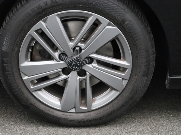 Peugeot 308 (2022) — foto 4 van 37