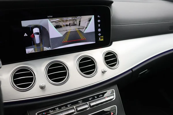 Mercedes-Benz E-Klasse (2022) — foto 6 van 29