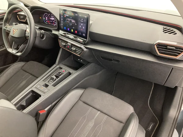 CUPRA Leon e-Hybrid (PHEV) (2024) — foto 3 van 37