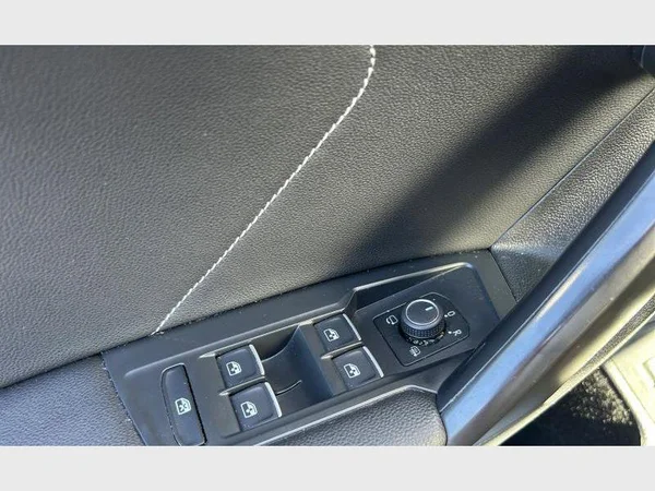 Volkswagen Tiguan Allspace (2022) — foto 22 van 33