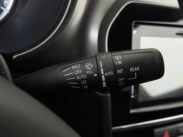 SUZUKI Vitara (2023) — foto 16 van 27