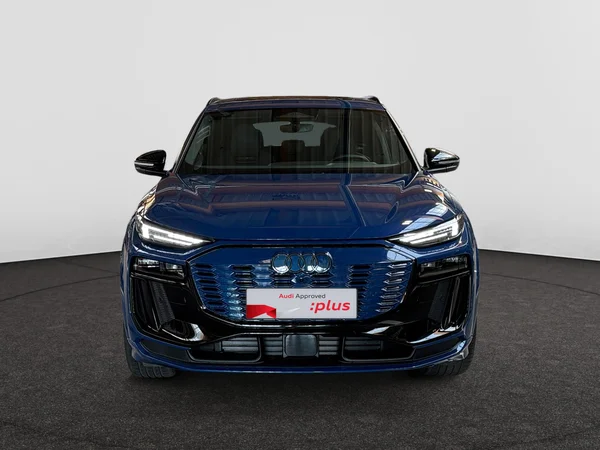 AUDI Q6 e-tron (2025) — foto 17 van 25