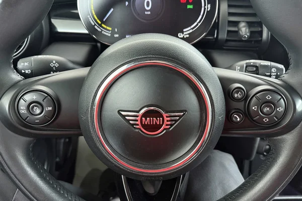 Mini E-Mini (F56) (2020) — foto 3 van 31