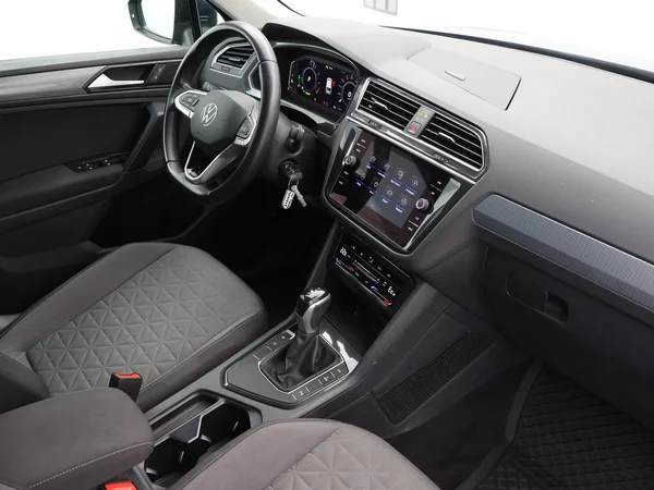 VOLKSWAGEN Tiguan eHybrid (PHEV) (2022) — foto 17 van 23