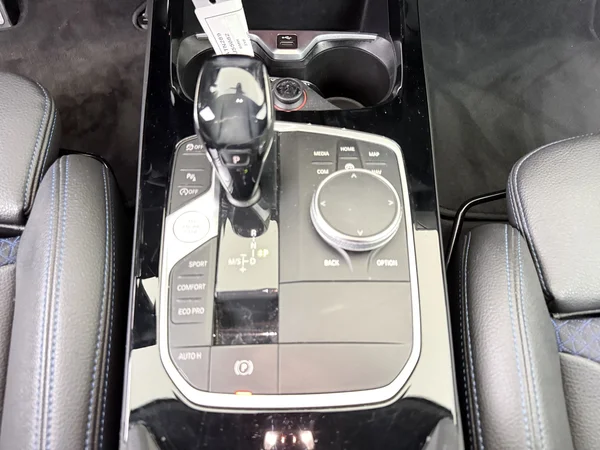 BMW 218 (2021) — foto 3 van 24