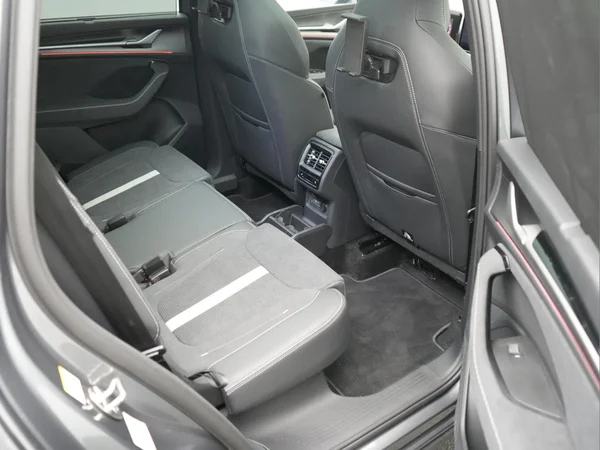SKODA Kodiaq PHEV (2026) — foto 7 van 34