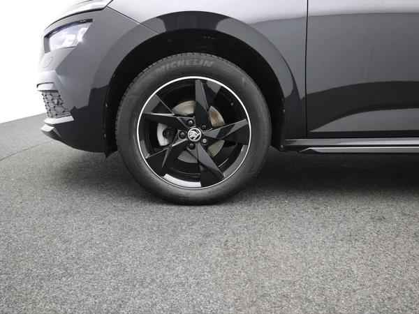 SKODA Kamiq (2022) — foto 15 van 22