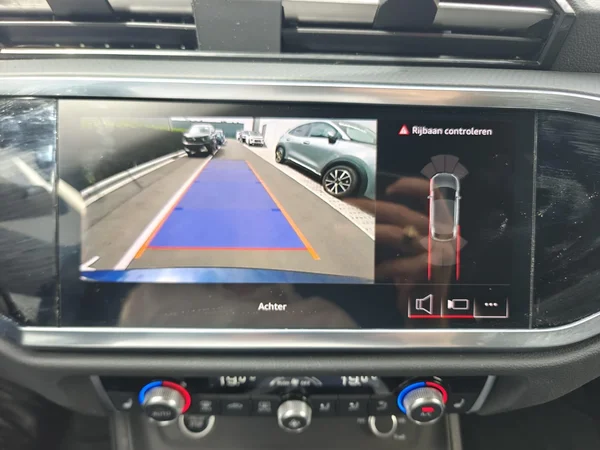 Audi Q3 (2024) — foto 13 van 21