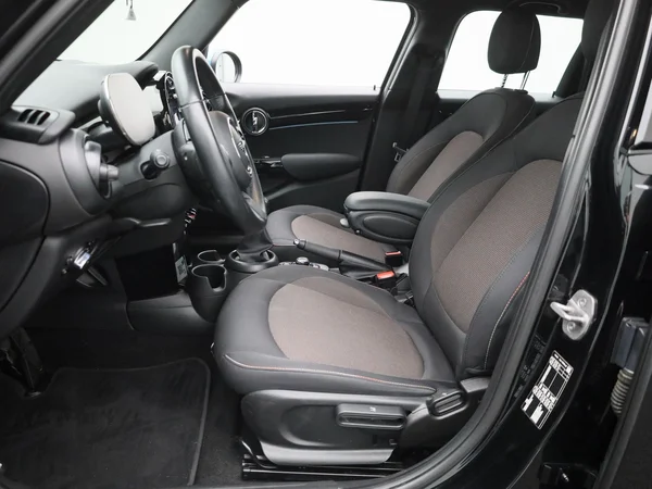 MINI One (2022) — foto 2 van 32