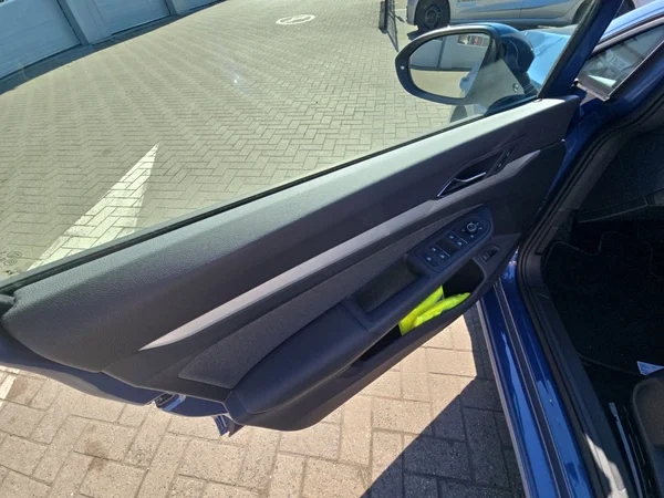 VOLKSWAGEN Golf VII SW (2025) — foto 9 van 24