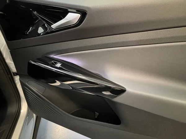 VOLKSWAGEN ID.4 (2024) — foto 2 van 23