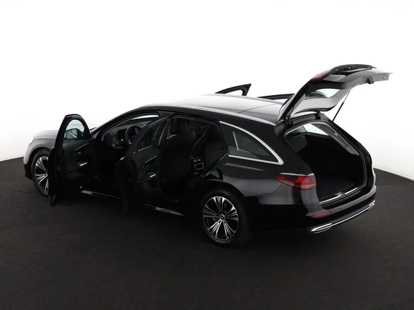 MERCEDES E 220 (2024) — foto 28 van 29
