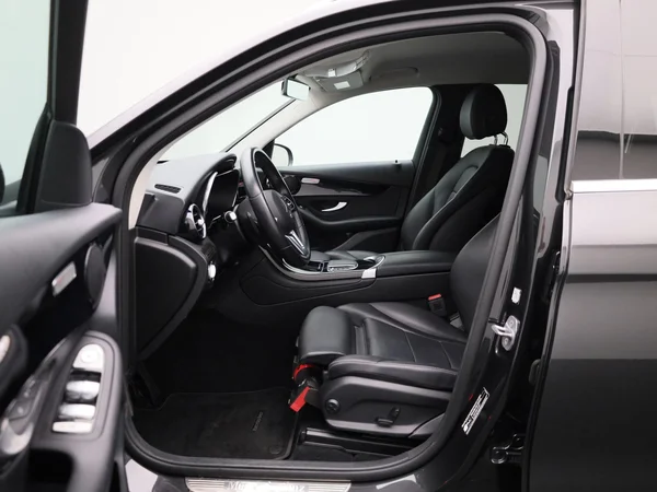 Mercedes-Benz GLC (2021) — foto 44 van 44